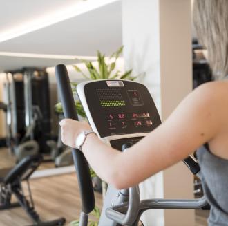 Una donna nella palestra