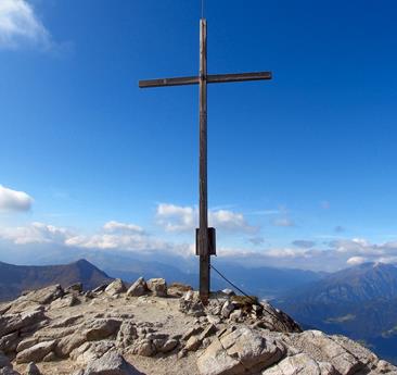 Croce di vetta sulla Cima Tatsch