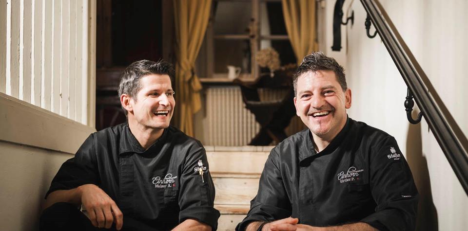 Peter Girtler con uno chef