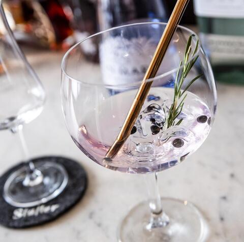 Ein stilvoll angerichteter Cocktail