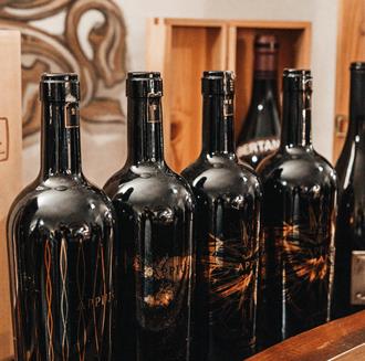 Verschiedene Flaschen Wein