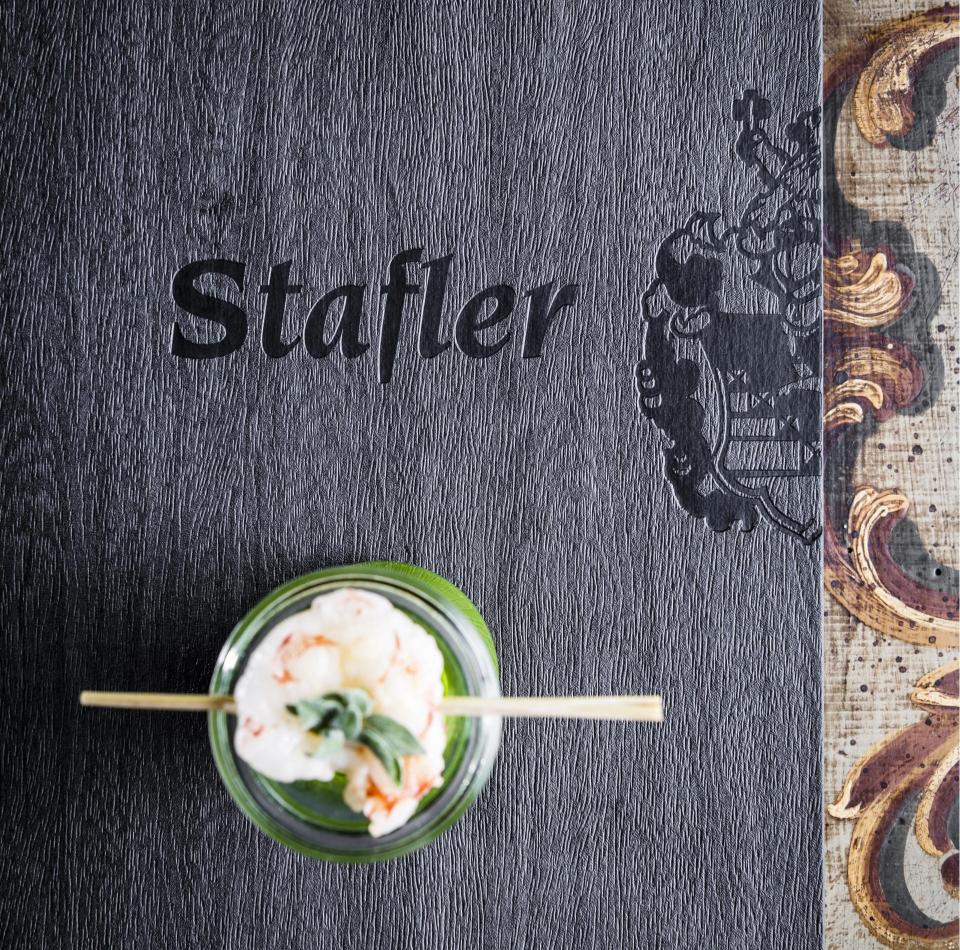 Un piatto impiattato con arte