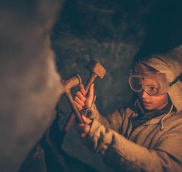 Ein Kind im Bergwerk Kottersteger