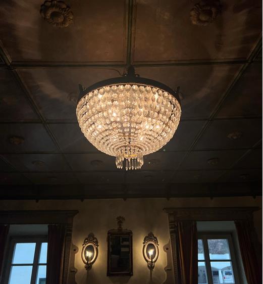 Una lampada a soffitto