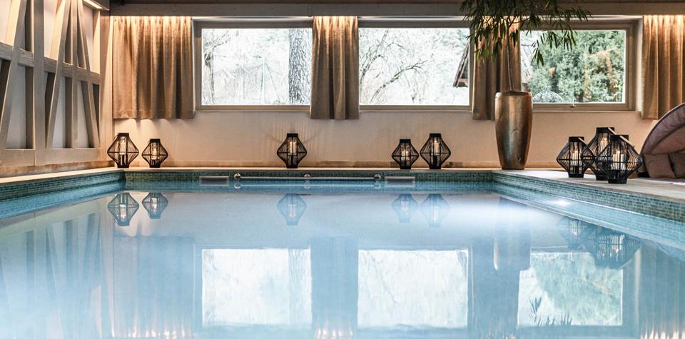 Schwimmbad im Hotel Stafler