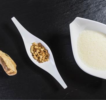 Suppe mit Brotcroutons