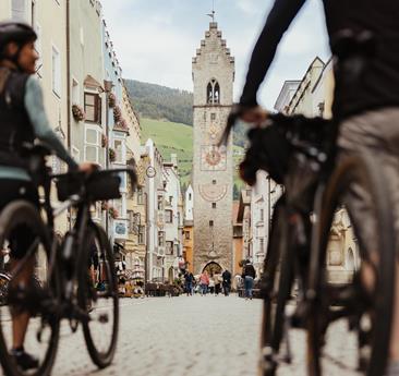 Due ciclisti a Vipiteno